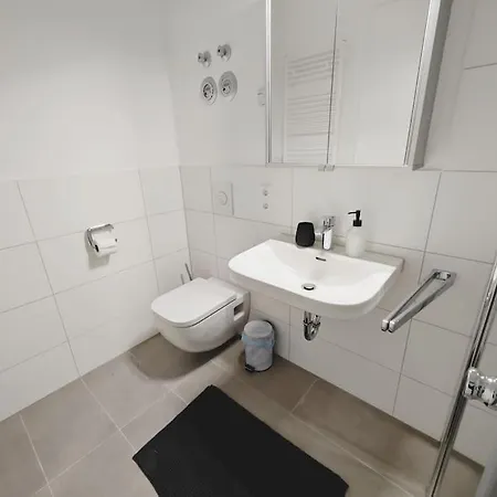 Ticasa Black-zentral-outlet-aufzug-stylisch-unique Apartment Metzingen (Tubingen)